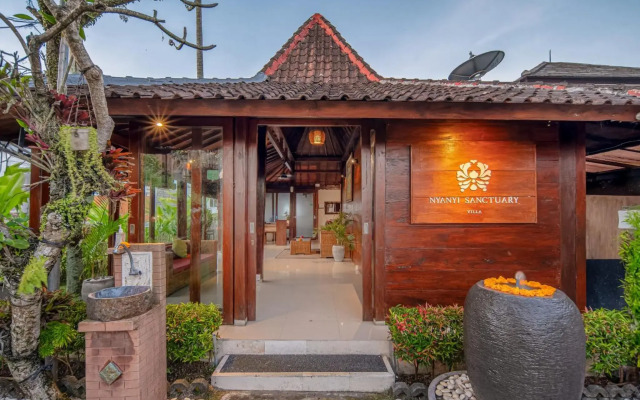 Royal Nyanyi Villa