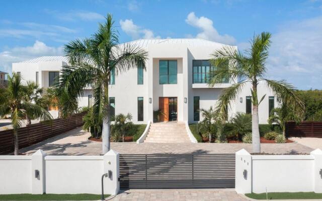 Spectacular Villa- Private Pool, Luxurious Extras