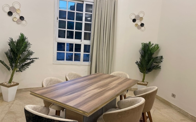 Beverly standalone villa with garden