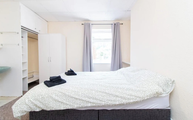 Brookvale Guest House Room 14