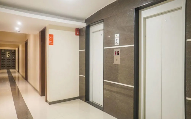 OYO Flagship 15614 Hotel Olive KEM Hospital
