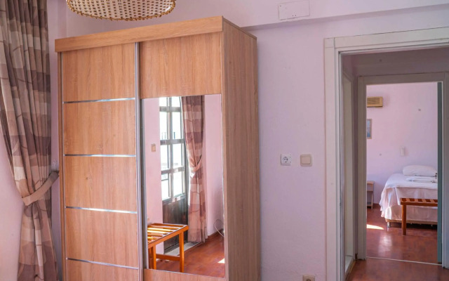 Diplomat Hotel