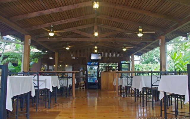 Hotel Robledal