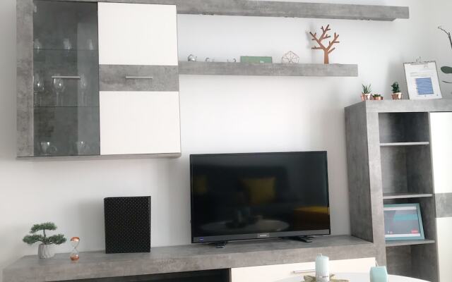 Canaryislandshost l Pool & Relax, close to the Beach