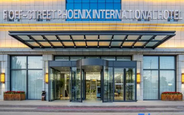 Tekesi Phoenix International Hotel