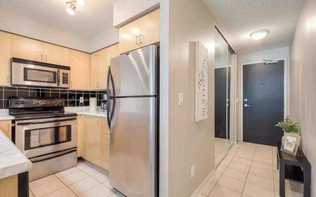 Rivetstays - The Yonge Grand Suites