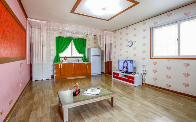 Eurwangrini Sea & Star House Pension