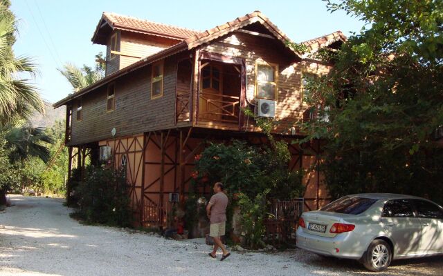 Yavuz Motel Adrasan