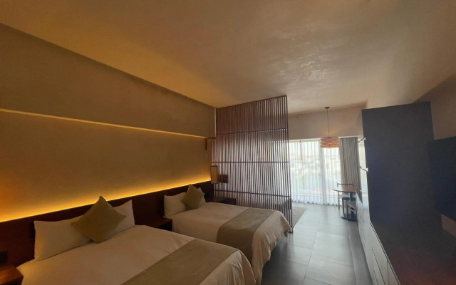 Hive Cancun by G Hotels