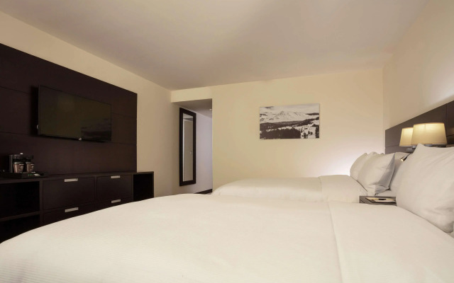 DoubleTree by Hilton Toluca