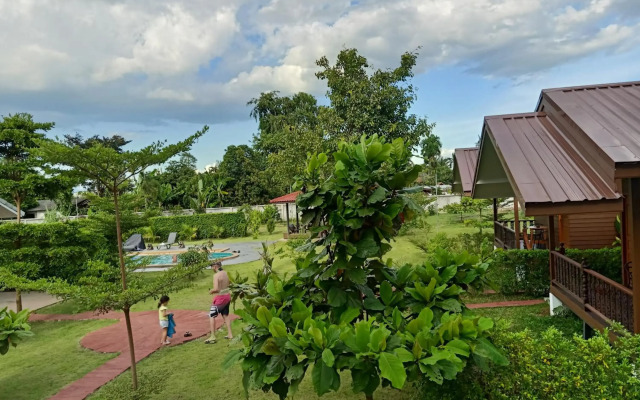 OYO 361 Relax Garden House