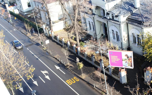 Modern apartment city center 2