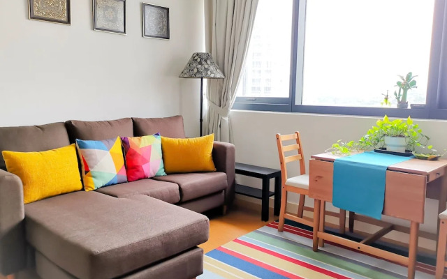 The Hub Service Apartment
