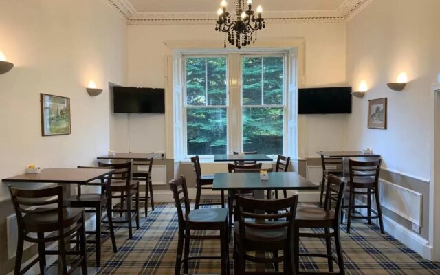Piries Hotel