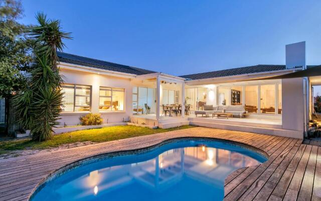 Sail Street 52 by AirAgents