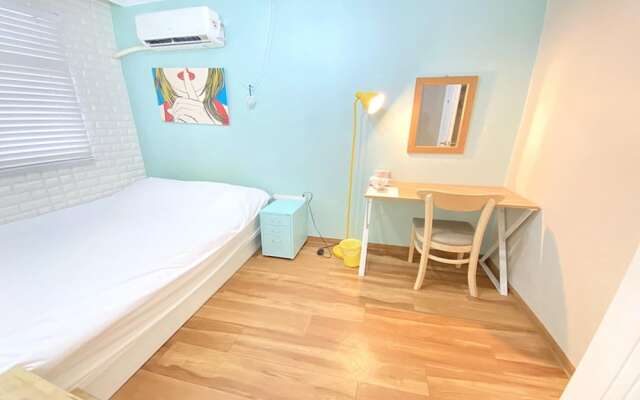 Seoul Station Aroha Guest House
