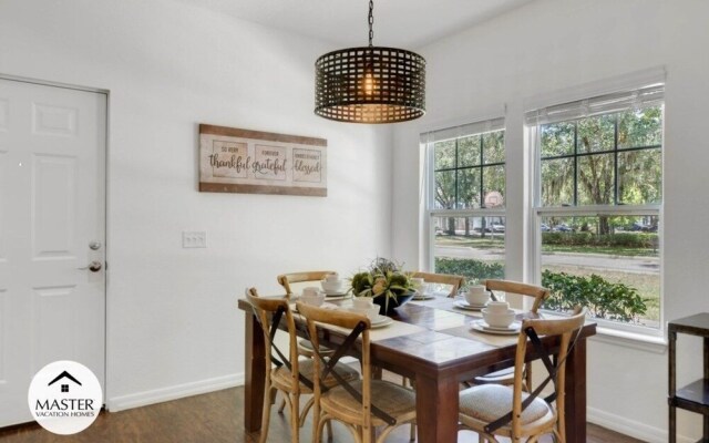 4 Bedroom Lucaya Village Townhouse by RedAwning