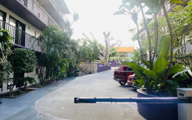 Hotel Suites Royal