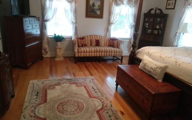 The Virginia Cliffe Inn