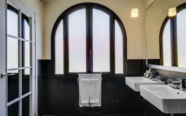 Suites Murillo Alcazar