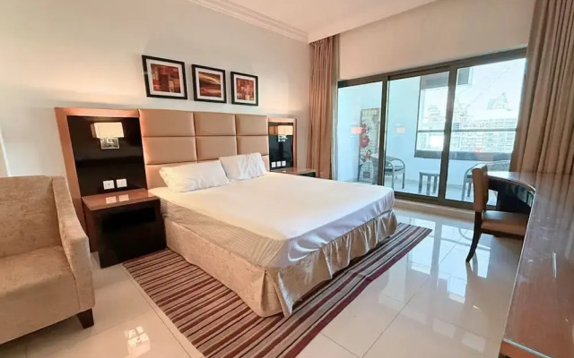 Capital Bay Comfort Studio city view