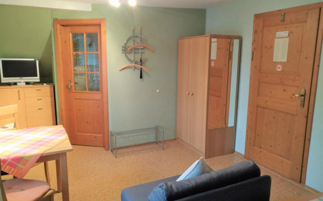 Pension/FeWo E. Tschernach