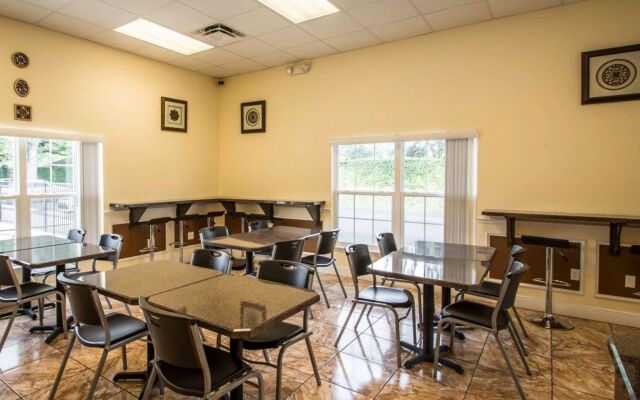 Quality Inn Kissimmee West - Lake Buena Vista South