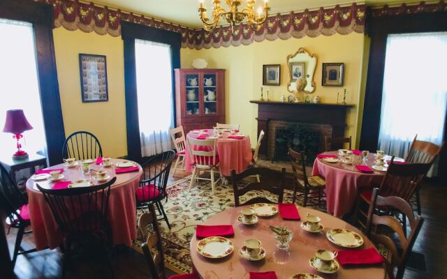 Old Caledonian Bed and Breakfast