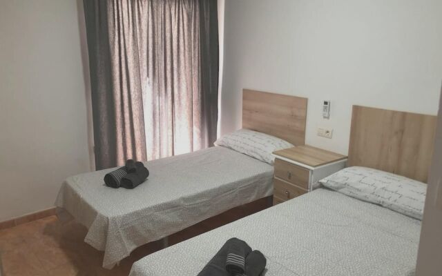 Apartment With 2 Bedrooms in Granada, With Wifi