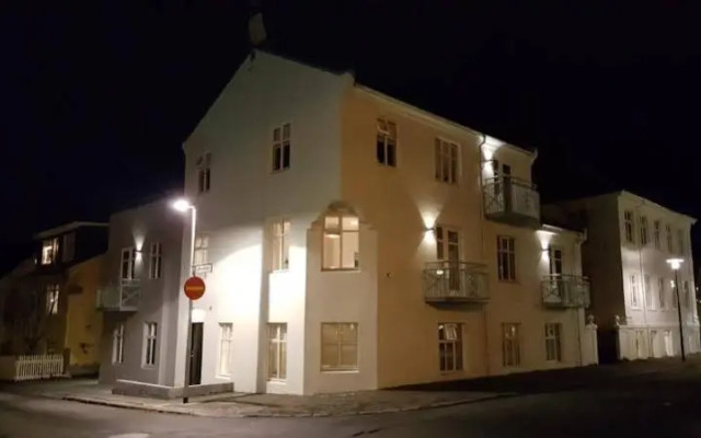 Luna Apartments - Baldursgata