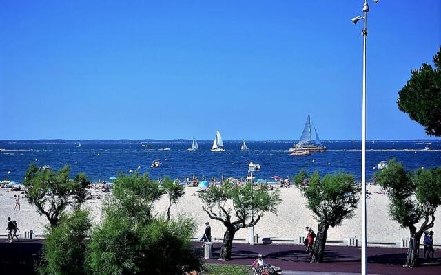 Studio In Arcachon With Wonderful Sea View And Furnished Balcony