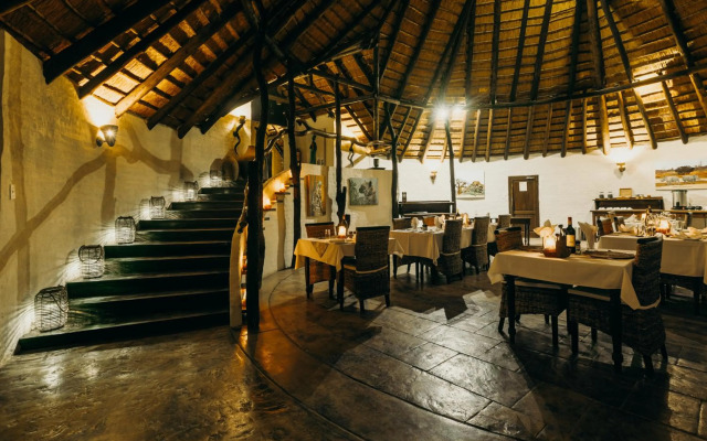 Mopane Bush Lodge