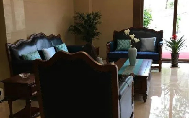 Colorful Royal Hotel (Qingzhen Time Guizhou Ancient Town) – Hotel Rooms – Guiyang