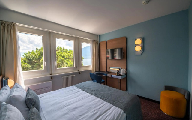 Hotel Mona