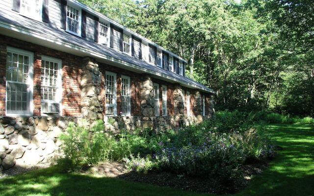 Cape Arundel Inn - Club House