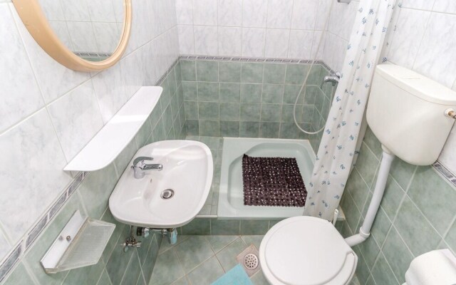 Beautiful Home in Klenovica With 7 Bedrooms and Wifi