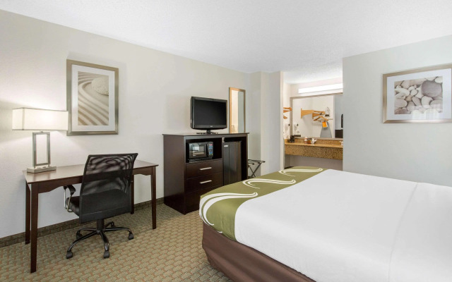 Quality Inn Clute Freeport