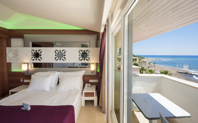 Flora Garden Beach Hotel