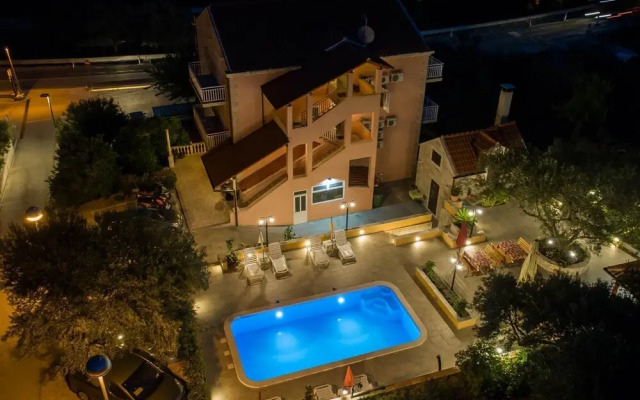 Apartments Njirić