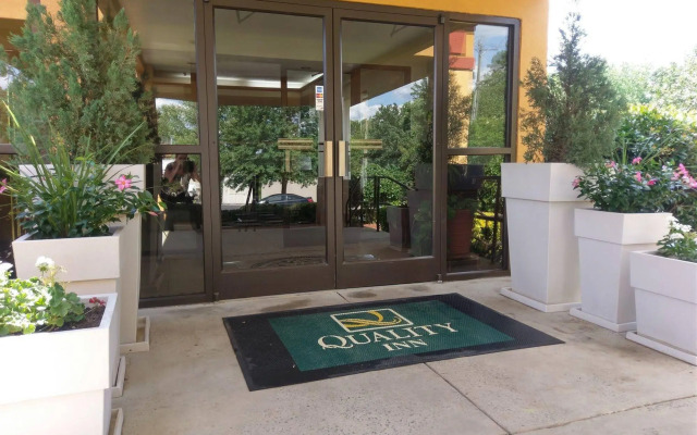 Quality Inn & Suites Clemmons I-40