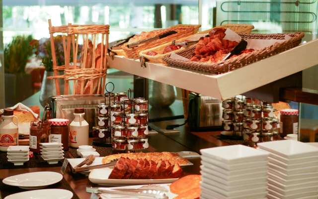 Best Western Le Bois De La Marche