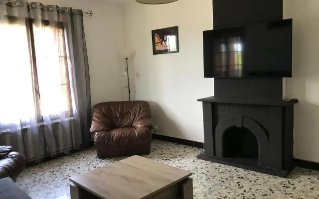 Appartement Tout Confort Avec Parking Fermé