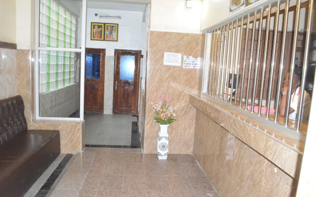 Whitesun Safari Hotel