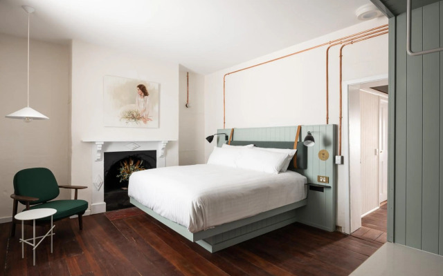 Garde Hotel and Warders Cottages