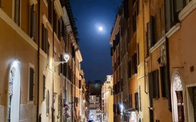 Dolce Vita in Rome With 2 Bedrooms and 1 Bathrooms