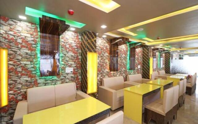 Collection O 24604 Hotel GMC Grand Luxury Stay