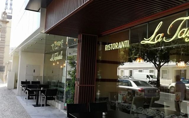 Beautiful Apartment - Campo Pequeno Home