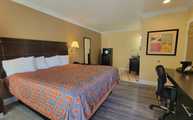 Marinwood Inn & Suites