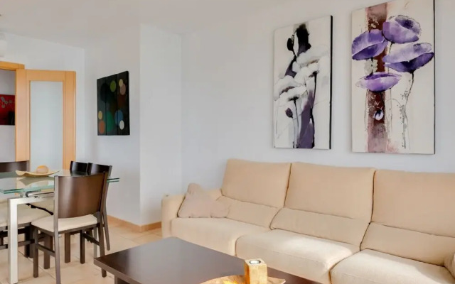 Quaint Apartment close to the Seabeach