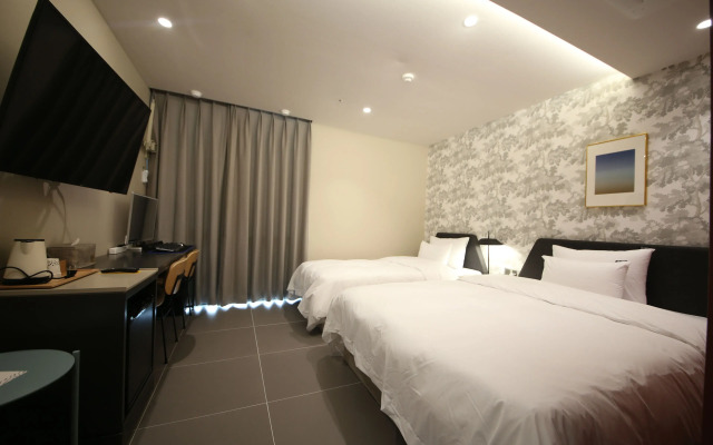 Brown Dot Hotel Busan Sajik Stadium